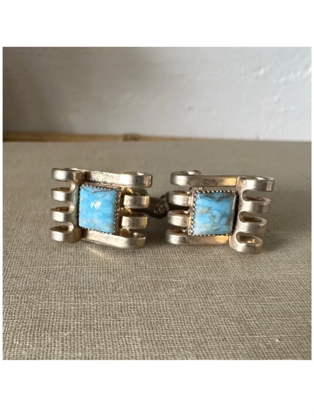 VINTAGE TURQUOISE Silver Tone  CUFFLINKS, No Stamp Or Markings On Back